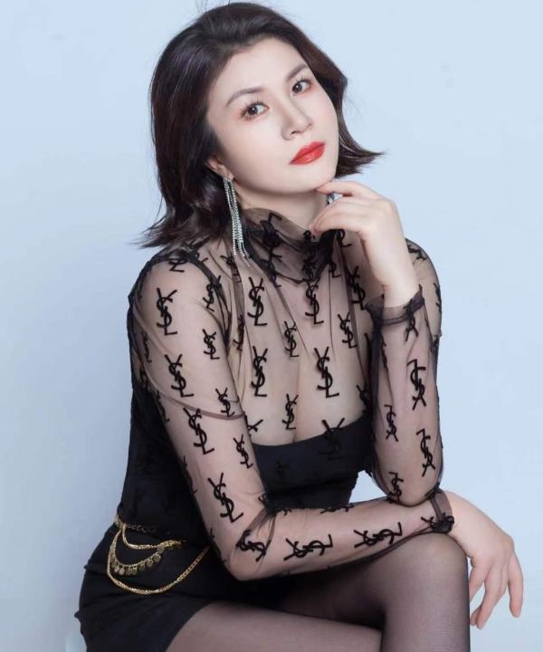 青羊区丽莎
