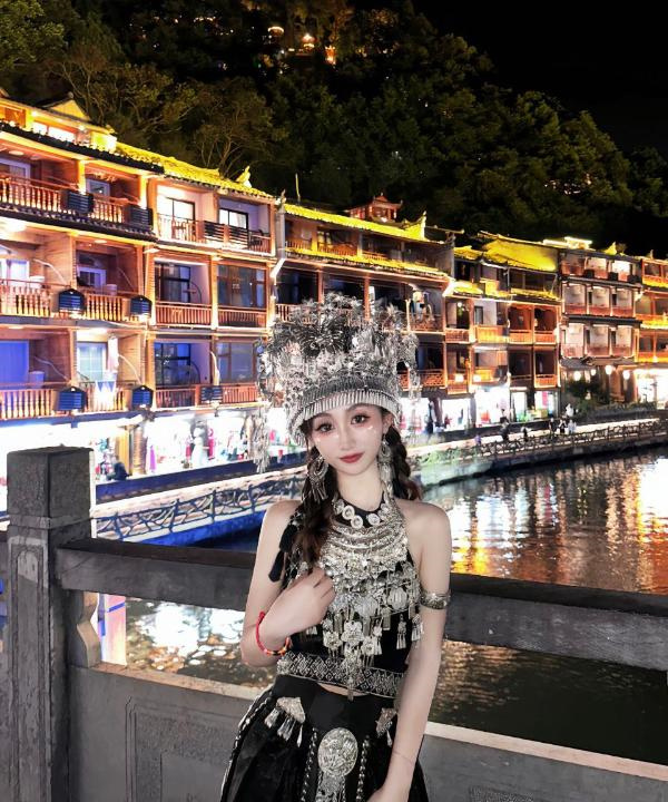 江宁苗族小姐安妮