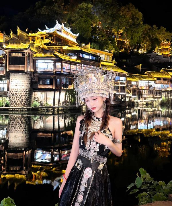 江宁苗族小姐安妮