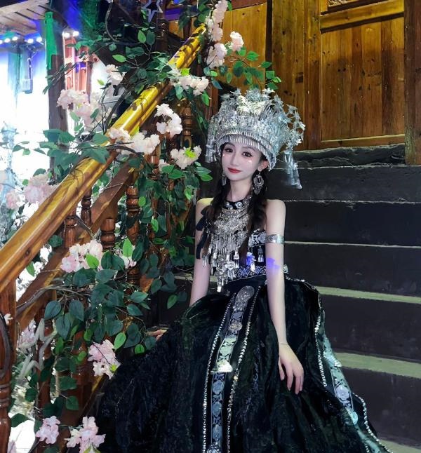 江宁苗族小姐安妮