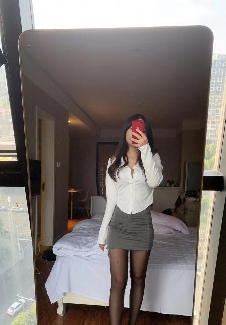 黑丝妹子可爱多