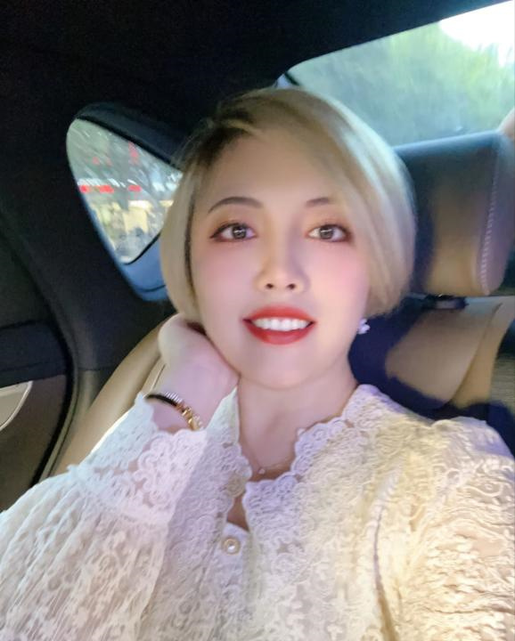 沈阳年轻美女