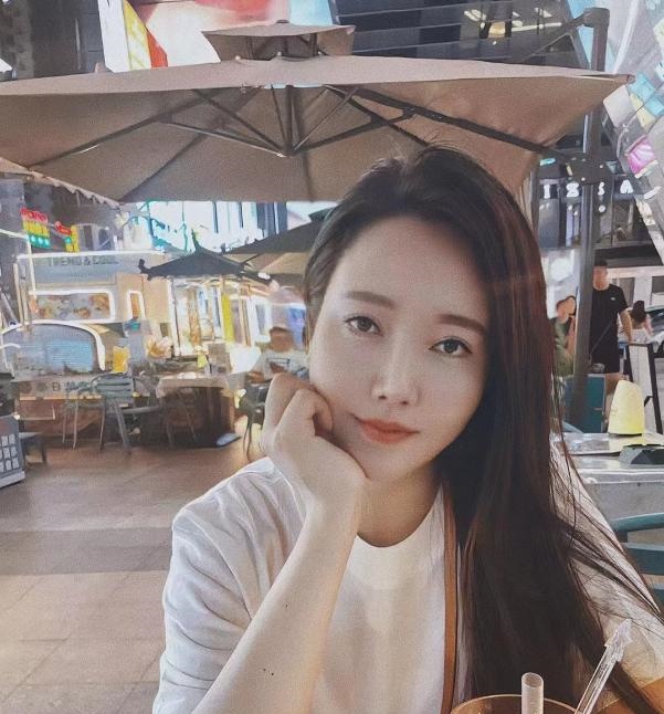 服务型老师 莹莹