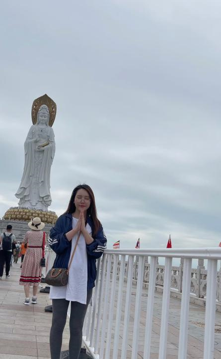服务型老师 莹莹