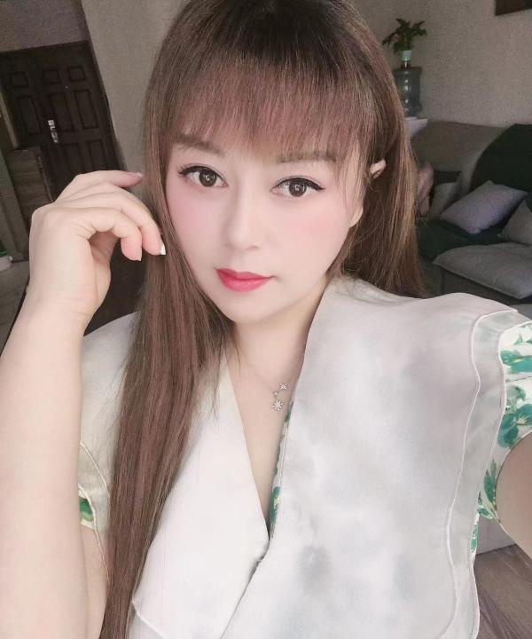 武侯区妩媚巨乳少妇