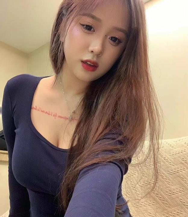美乳小姐姐 柒柒