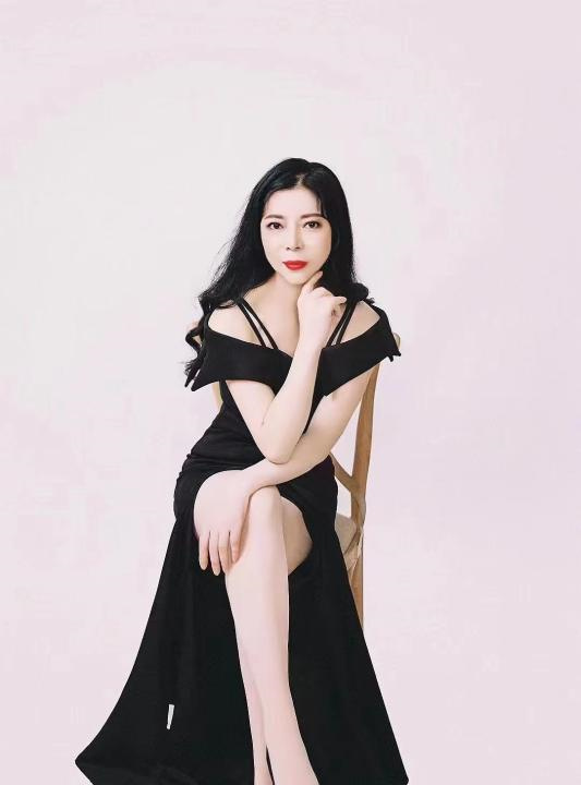 白虎水娃少妇女友感