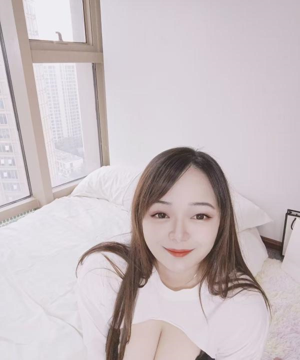 巨乳园区妹妹