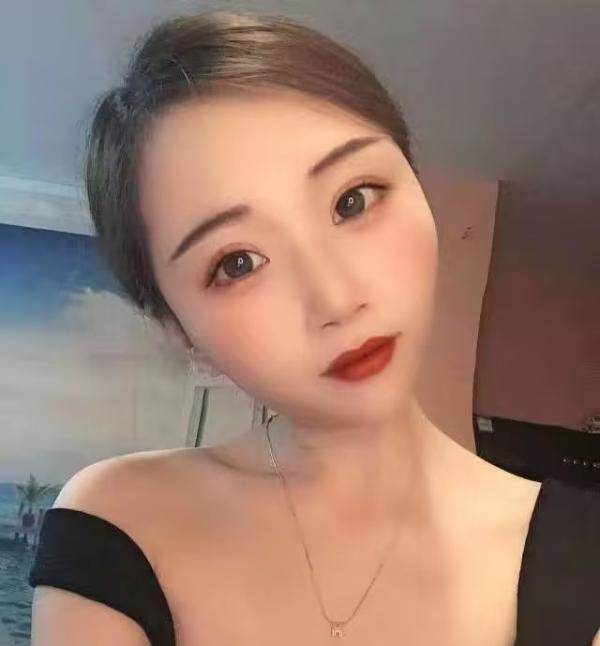 汉口商务区芊芊