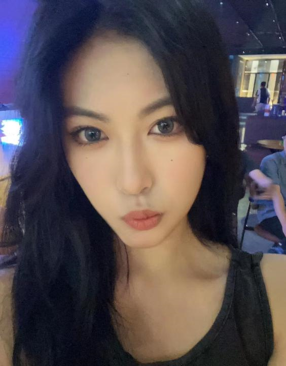 新开路独住小姐姐