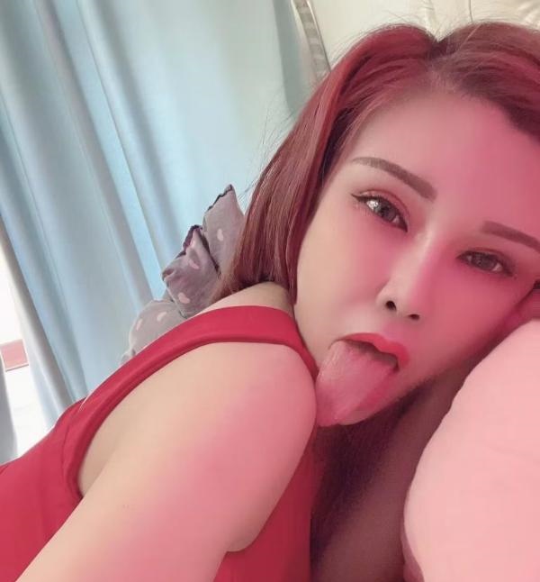 妖娆红裙熟女糖糖