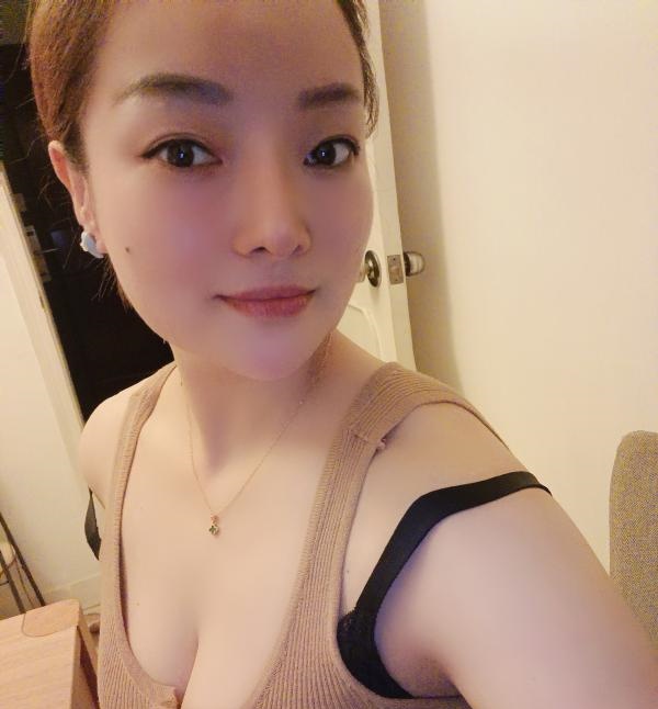优雅三通小姐姐