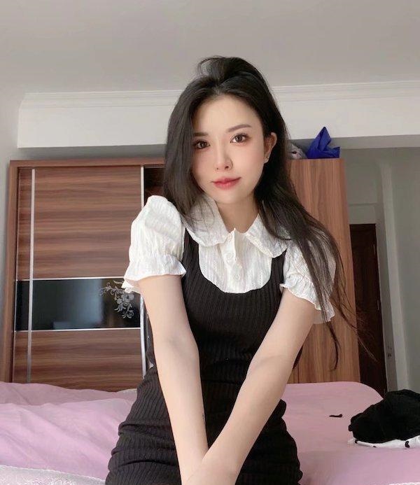 翘臀骚雯雯