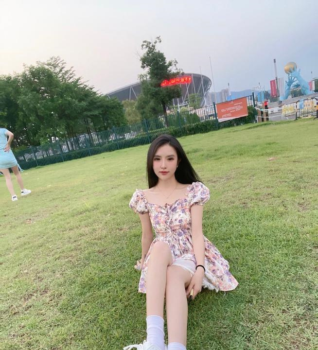 翘臀骚雯雯