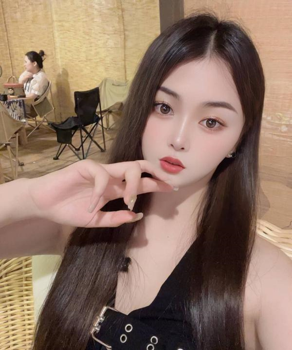雨花小曼妮妹子