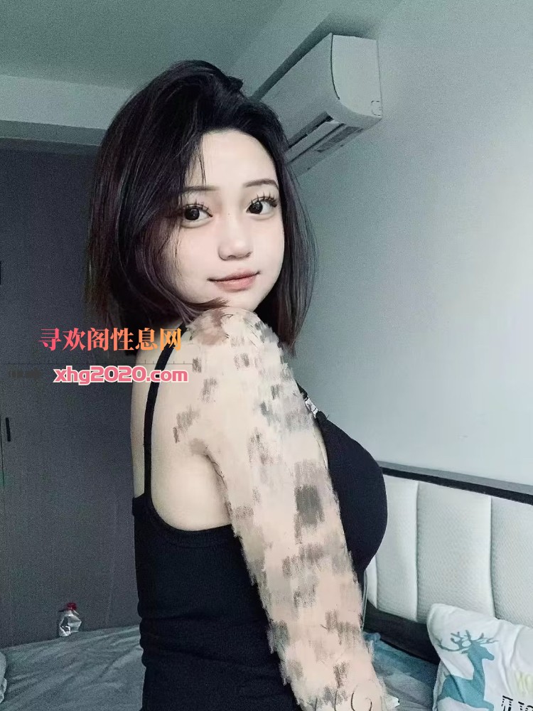 昆明大胸精神纹身小妹