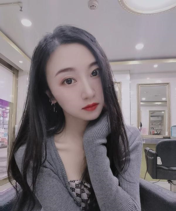 福田萝莉小雪