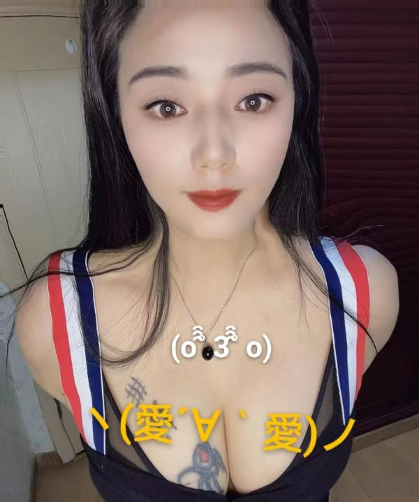 江北大胸妹子