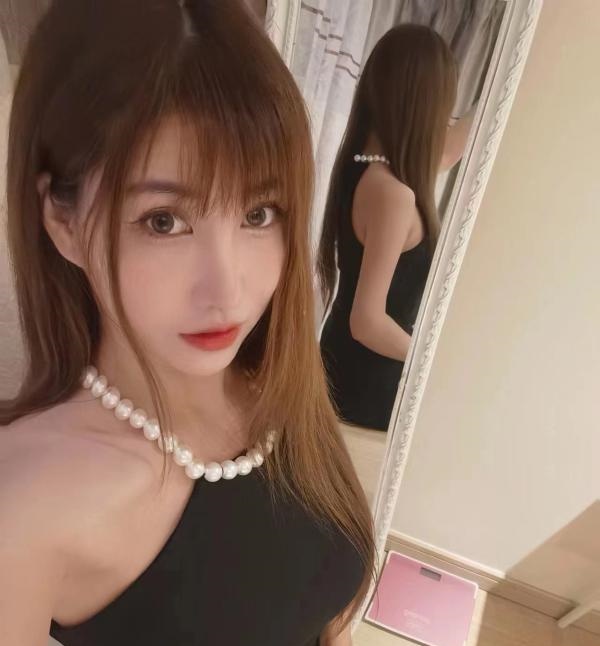 长腿御姐范朵朵