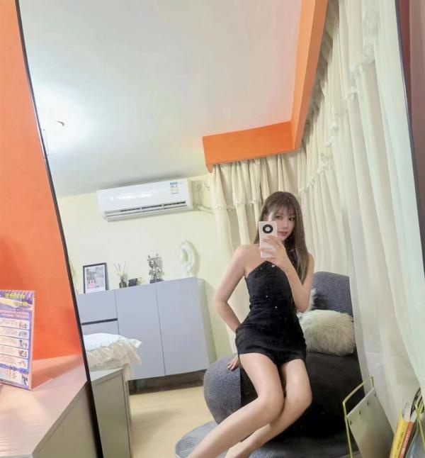长腿御姐范朵朵