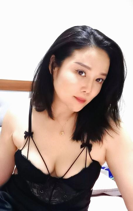 花果园佛系熟女恬恬