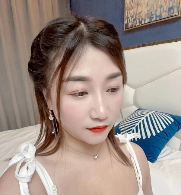 建邺温柔小美女
