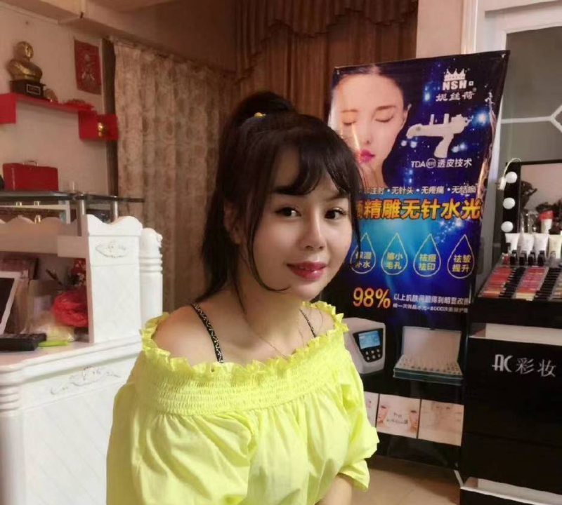 大胸兼职妹
