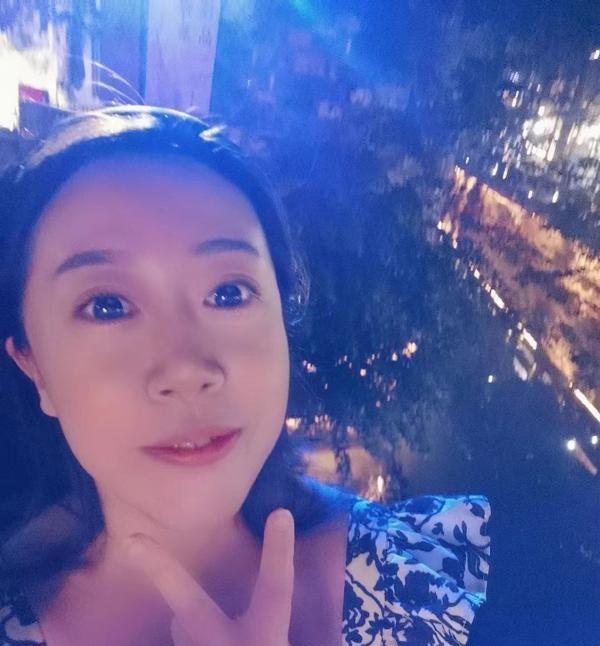 青春水岸情趣熟女