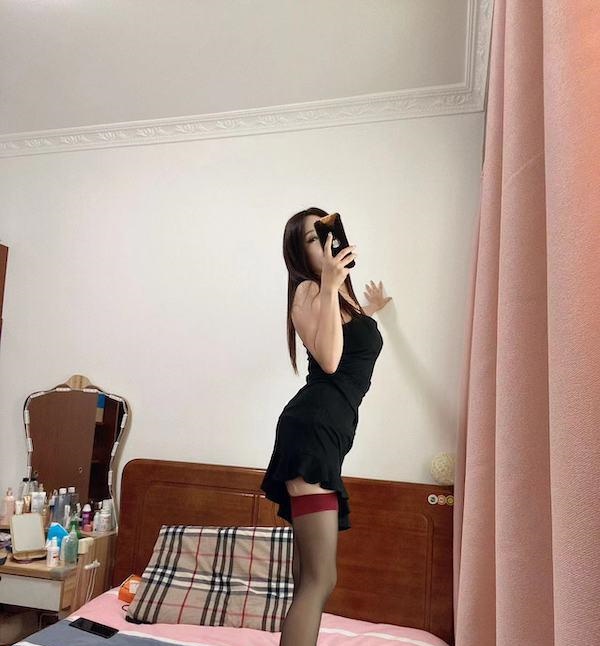 黑丝美腿御姐 婷婷