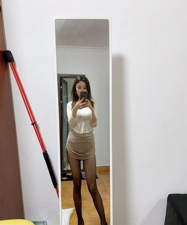 黑丝美腿御姐 婷婷