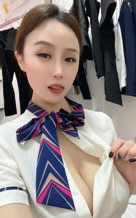 黑丝美腿御姐 婷婷