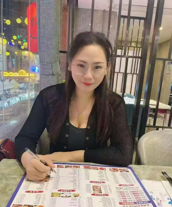 虎丘港龙城大奶妹