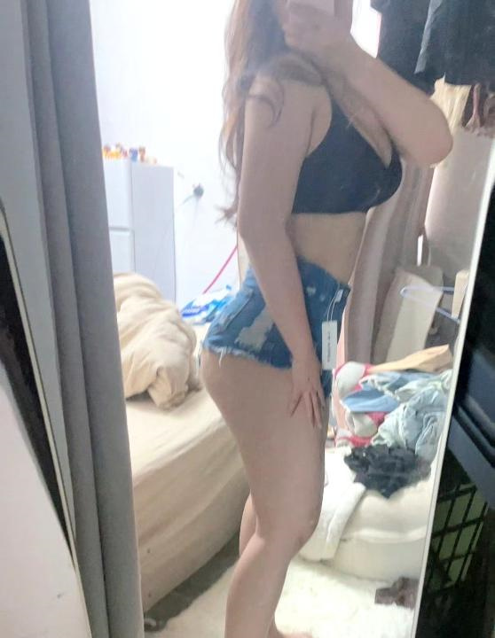 三通特服少妇