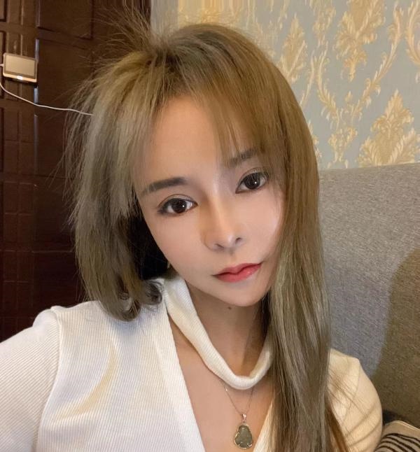武侯小个子美女