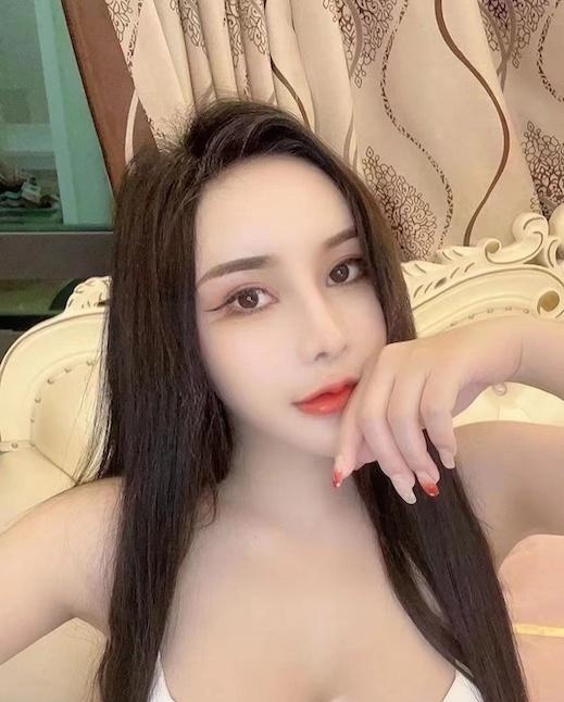宝安大胸妹小雪