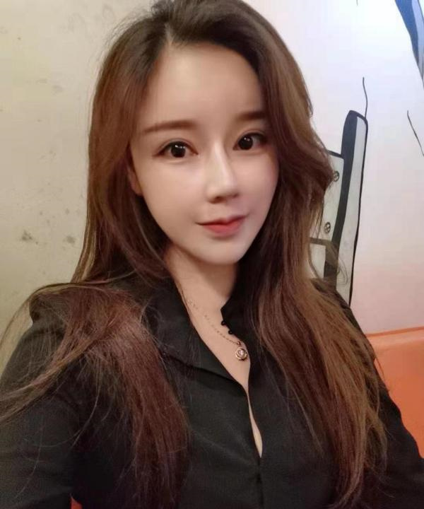 龙华性感小姐姐