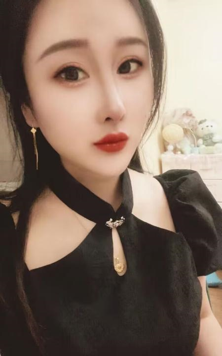 姑苏颜值不错小姐姐
