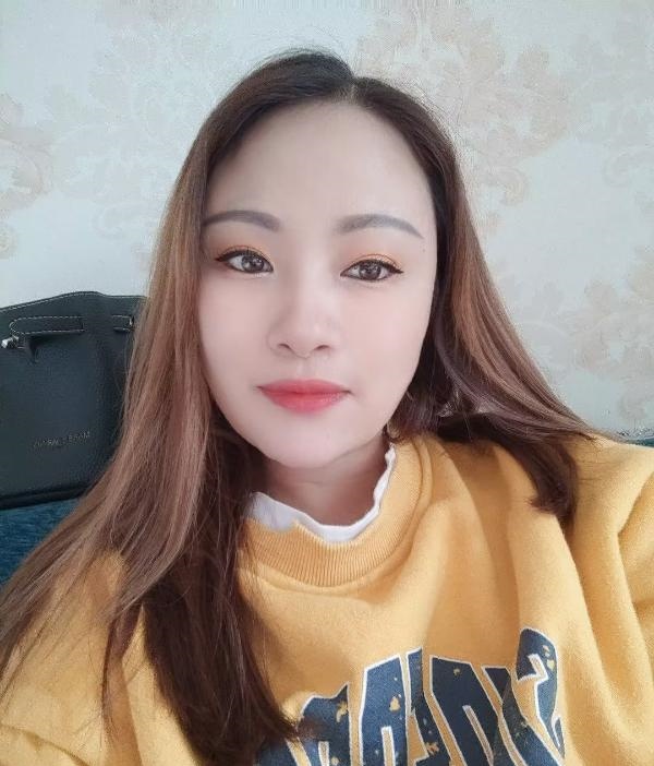 宽窄巷子丰满少妇