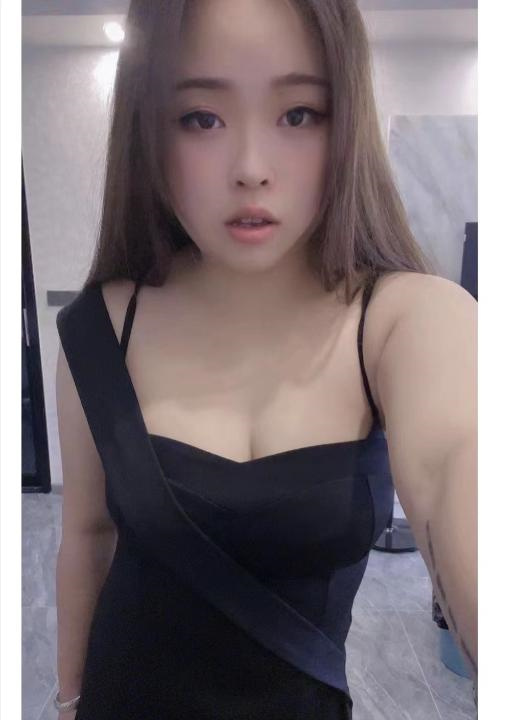 童颜巨乳可馨