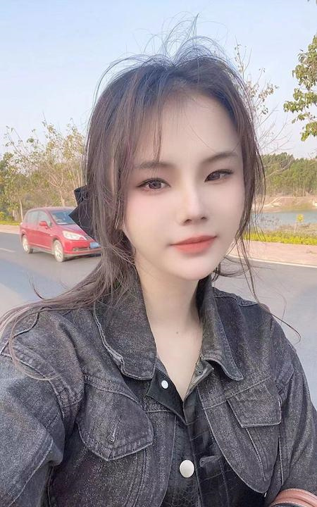 白嫩小姐姐 幼情