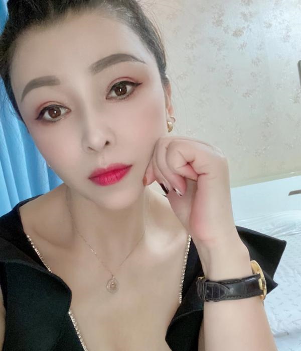 成都大奶翘屁股