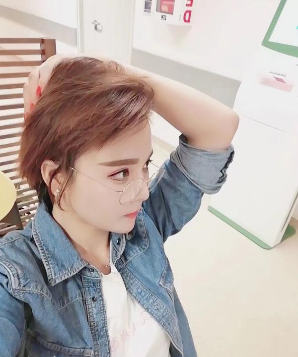 三通颜值美女