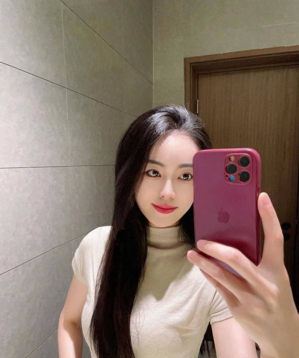 成都西单白妍妍
