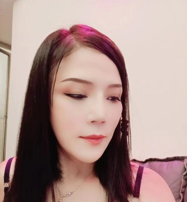 罗湖黑牡丹