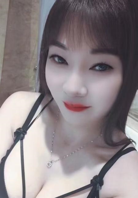 美少妇佳佳