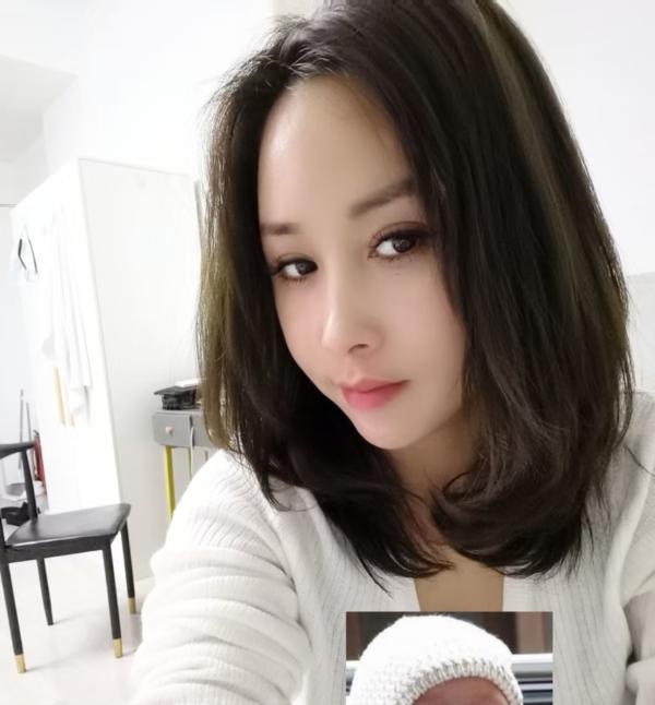 风骚大奶姐姐