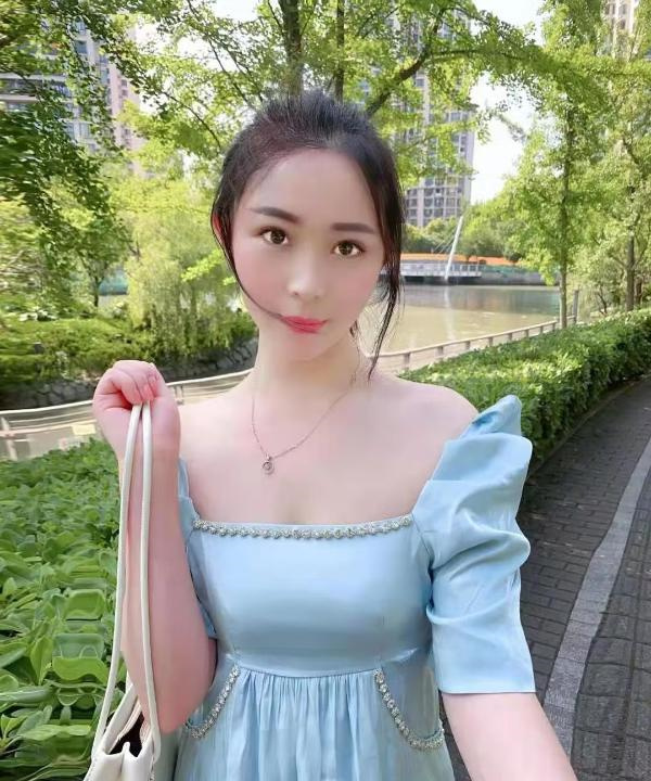 普陀雪梅小姐姐