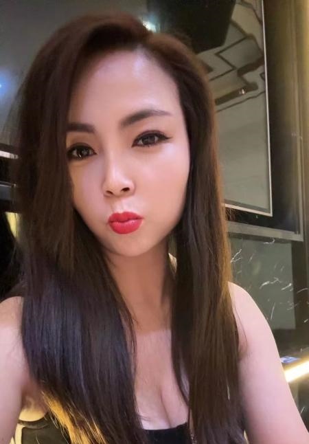 济南鹊华少妇