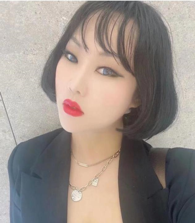 骚妇黑寡妇