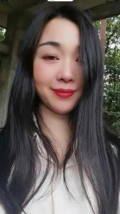 白云大胸熟女小柔